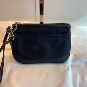 Coach leather wristlet black